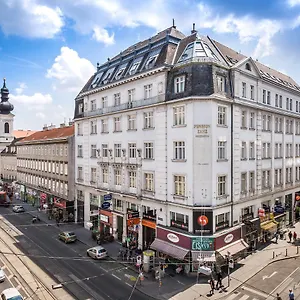 4* Szálloda Excellence